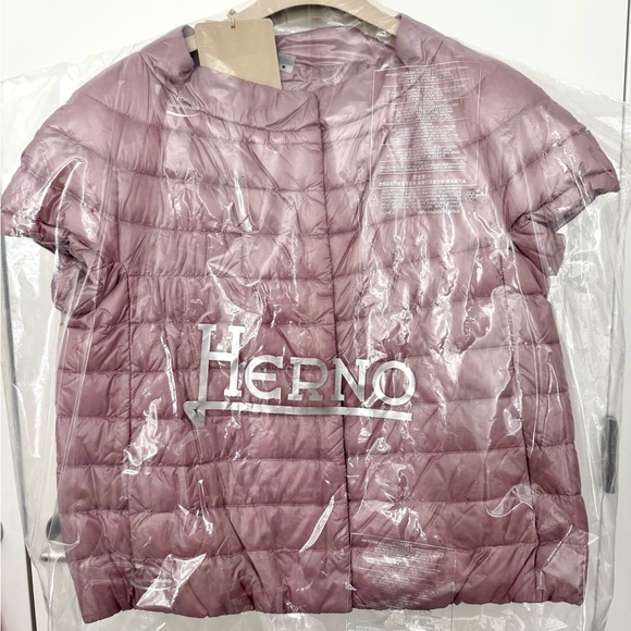 NEW Herno Emilia Lightweight Shortsleeved Jacket in Pink (Brand New with Tags) - Picture 4 of 9